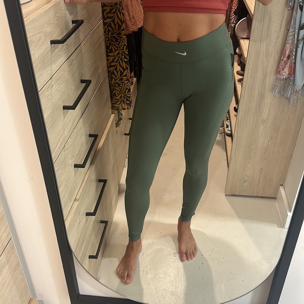 Nike Pro Areoadapt leggings